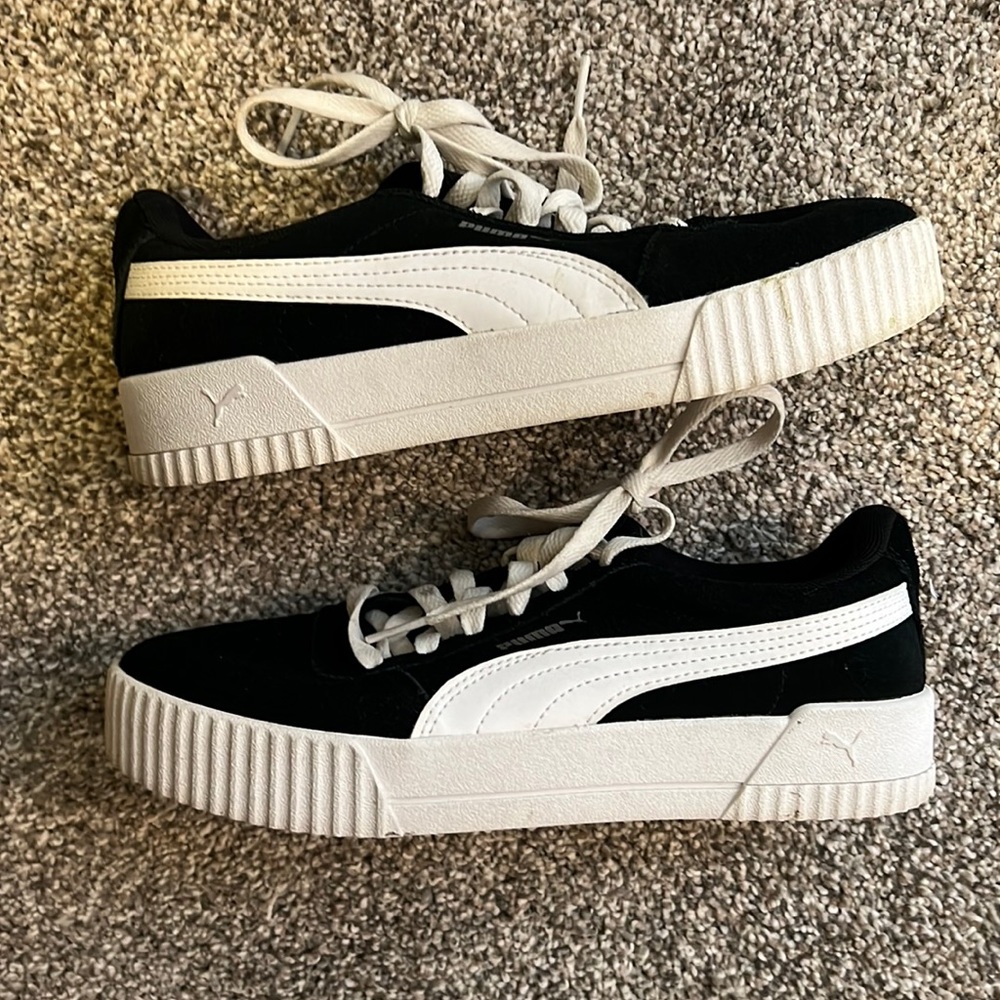 Womens size 8 Platform Puma shoes